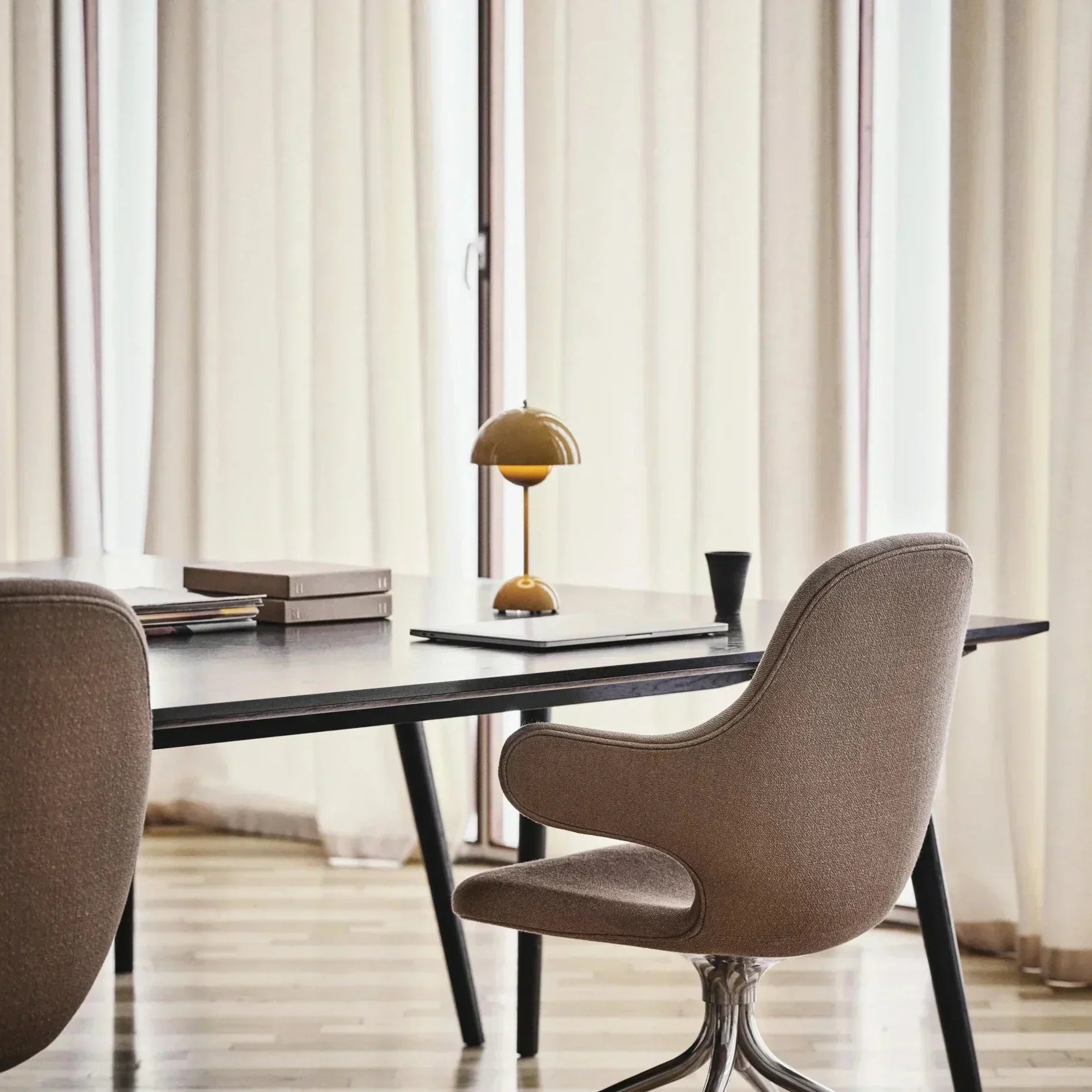 Rounded Dome LED Table Lamp